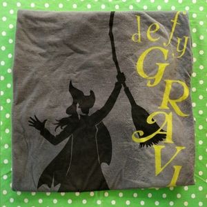 Wicked the Broadway Musical Defy GravityTee Size L